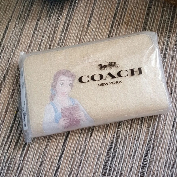 Coach Disney X Belle medium zip wallet - Picture 2 of 8